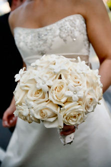 White rose bridal boquet